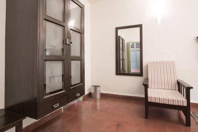 G 49 Bed & Breakfast Nueva Delhi Exterior foto
